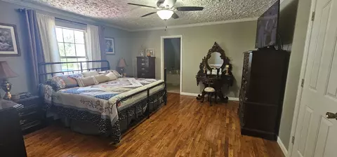 Bedroom - 219 Thomas Farms Ln, Morrison, TN 37357 photo 2 of 10