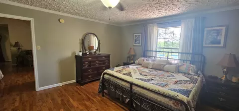 Bedroom - 219 Thomas Farms Ln, Morrison, TN 37357 photo 5 of 10