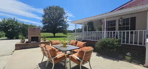 Exterior - 219 Thomas Farms Ln, Morrison, TN 37357 photo 3 of 21