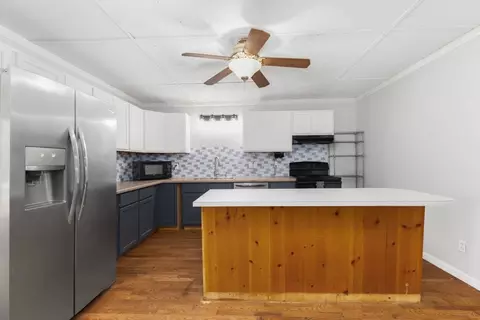 Kitchen - 219 Thomas Farms Ln, Morrison, TN 37357 photo 6 of 7