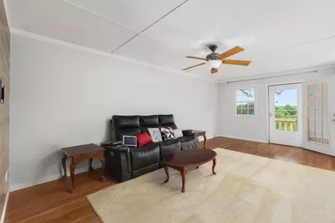 Living - 219 Thomas Farms Ln, Morrison, TN 37357 photo 3 of 3