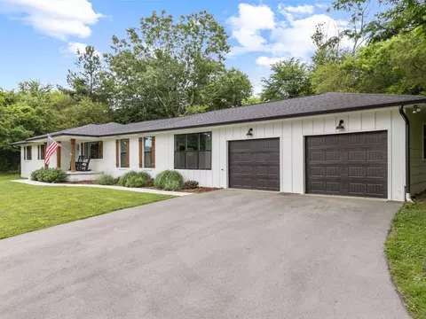 1050 Brock Cir, Ringgold, GA 30736