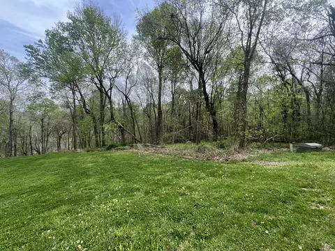 200 Lake Ridge Rd, Scottsville, KY 42164