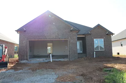 225 Harvest Moon Dr, Clarksville, TN 37043