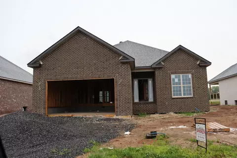 225 Harvest Moon Dr, Clarksville, TN 37043
