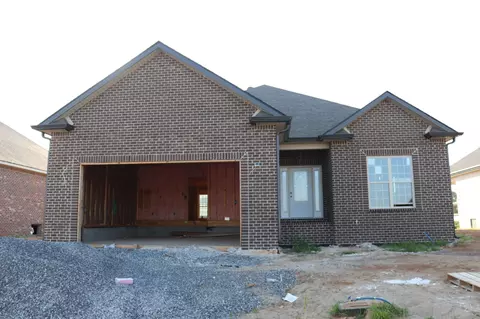 225 Harvest Moon Dr, Clarksville, TN 37043