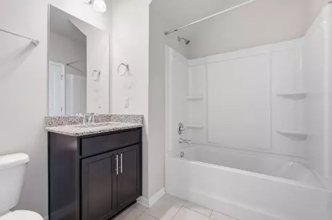 Bath - 4151 Grapevine Loop, Smyrna, TN 37167 photo 2 of 6