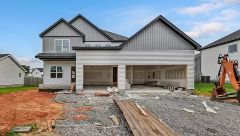 130 Monaghan Dr, Clarksville, TN 37042