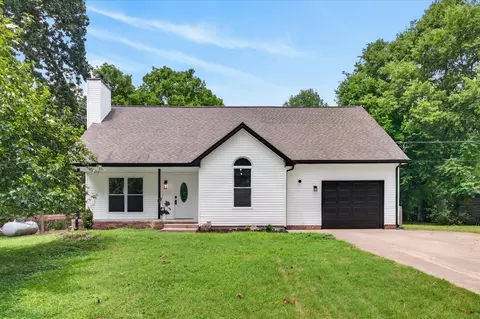 380 Martin Rd, Clarksville, TN 37042