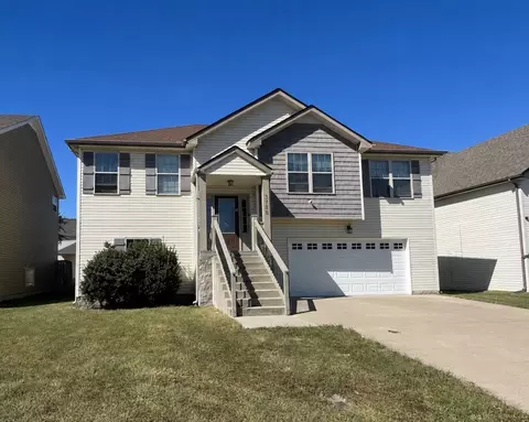3738 Gray Fox Dr, Clarksville, TN 37040