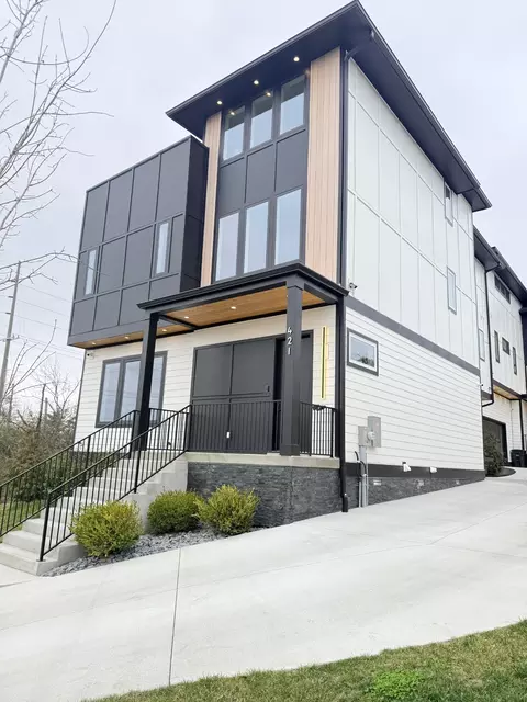 421 Monticello St, Nashville, TN 37207