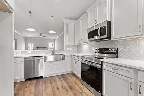 Kitchen - 1936 Gracie Bug Loop, Murfreesboro, TN 37128 photo 4 of 6