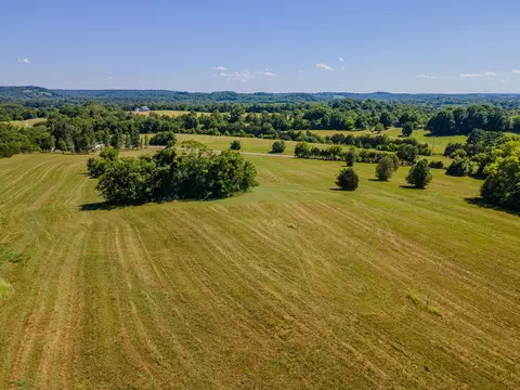 1093 Bugscuffle Rd, Wartrace, TN 37183