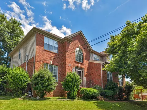 2601 Windsor Ln, Old Hickory, TN 37138