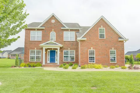 1013 Notting Hill Dr, Gallatin, TN 37066