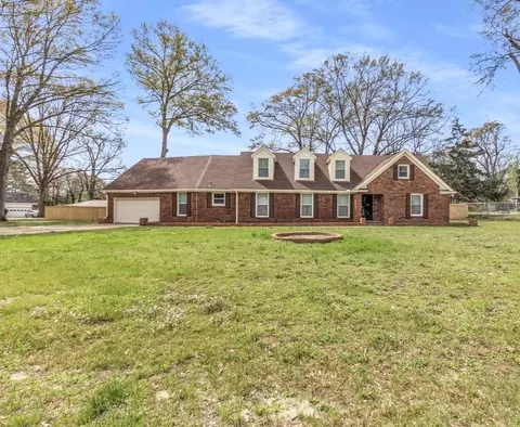 1649 Babs Rd, Memphis, TN 38116