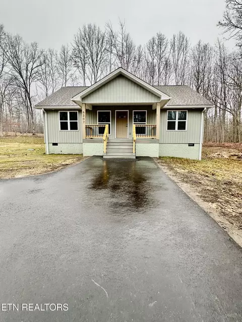 6307 Osage Rd, Crossville, TN 38572