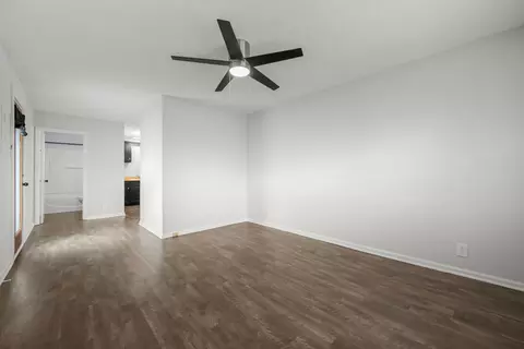 Living - 1430 Arrowhead Pl, Murfreesboro, TN 37129 photo 3 of 4