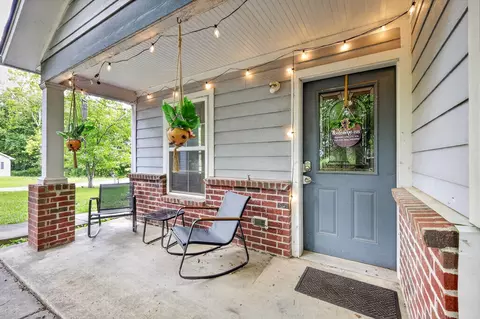 Exterior - 119 Silver Leaf Cir, Dickson, TN 37055 photo 2 of 8
