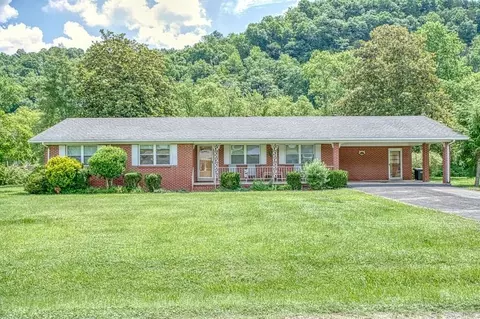 221 Obey Dr, Celina, TN 38551