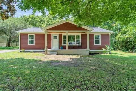 617 Fall River Rd, Lawrenceburg, TN 38464