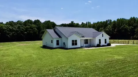 64 S Elliot Rd S, Ardmore, TN 38449