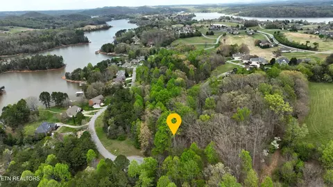 765 Wood Duck Dr, Vonore, TN 37885