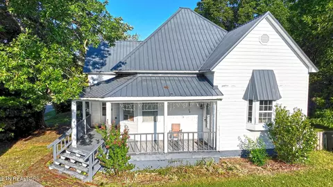 430 Ohio Ave, Etowah, TN 37331
