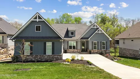 112 Nuhya Way, Loudon, TN 37774
