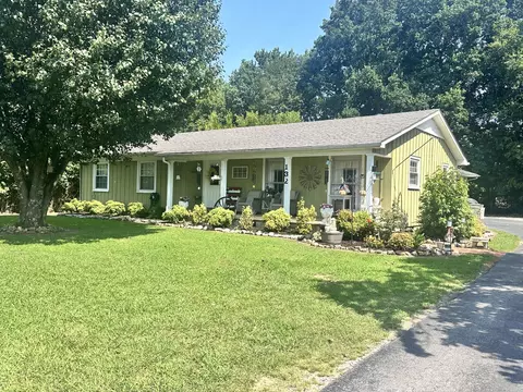 132 Jackson St, Lawrenceburg, TN 38464