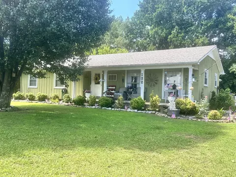132 Jackson St, Lawrenceburg, TN 38464