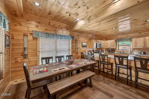 Dining - 826 String Run Way, Pigeon Forge, TN 37863 photo 2 of 3