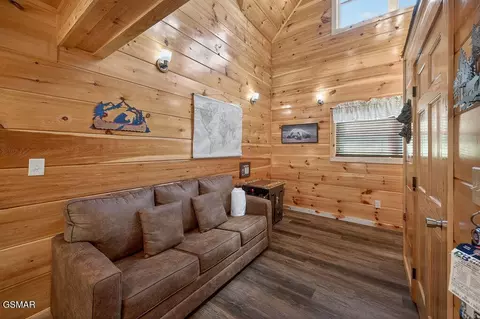 Bedroom - 826 String Run Way, Pigeon Forge, TN 37863 photo 3 of 14