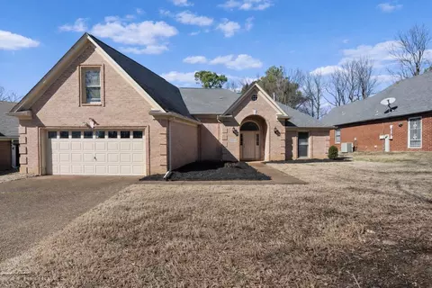 2579 Country Glade Cv, Cordova, TN 38016