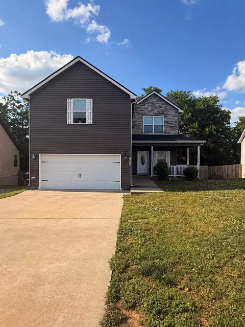 1852 Rains Rd, Clarksville, TN 37042