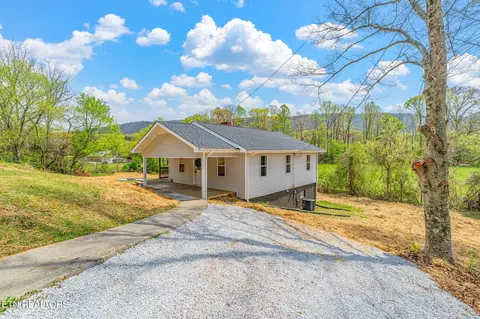 1757 Old Piney Rd, Maryville, TN 37803