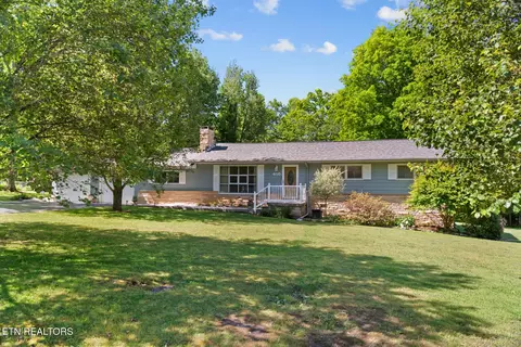 405 Halstead Dr, Crossville, TN 38555
