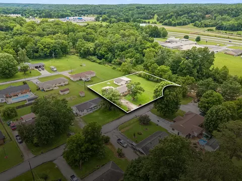 112 Sherwood Dr, Waverly, TN 37185