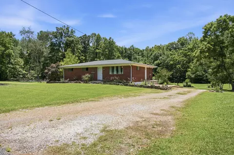 1921 Lick Creek Rd, Linden, TN 37096