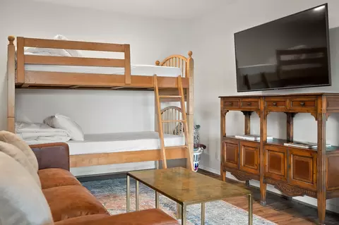 Bedroom - 11720 Fox Hill Rd, Baxter, TN 38544 photo 7 of 9