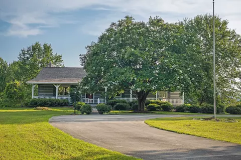 Exterior - 11720 Fox Hill Rd, Baxter, TN 38544 photo 3 of 23