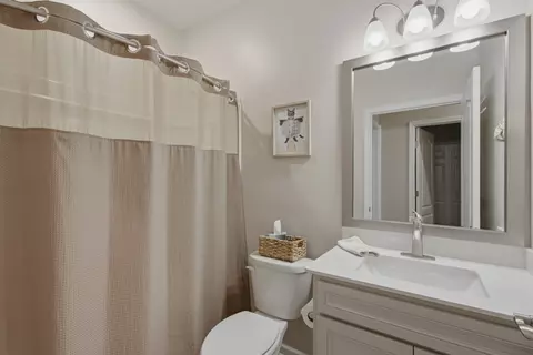 Bath - 2204 Henderson Dr, Spring Hill, TN 37174 photo 6 of 7