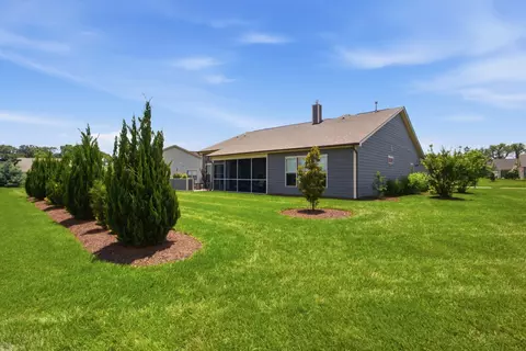 Exterior - 2204 Henderson Dr, Spring Hill, TN 37174 photo 11 of 16