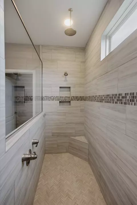 Bath - 2204 Henderson Dr, Spring Hill, TN 37174 photo 4 of 7