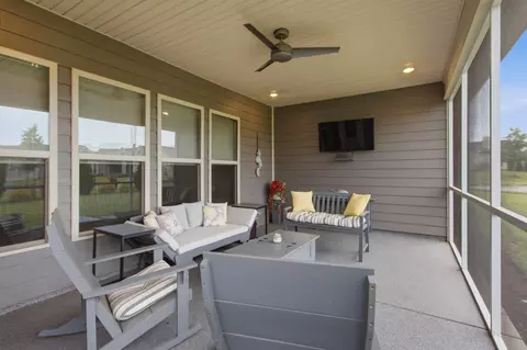 Exterior - 2204 Henderson Dr, Spring Hill, TN 37174 photo 5 of 16