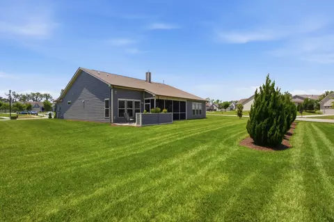 Exterior - 2204 Henderson Dr, Spring Hill, TN 37174 photo 10 of 16