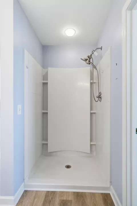 Bath - 3085 Schoolside St, Murfreesboro, TN 37128 photo 4 of 5