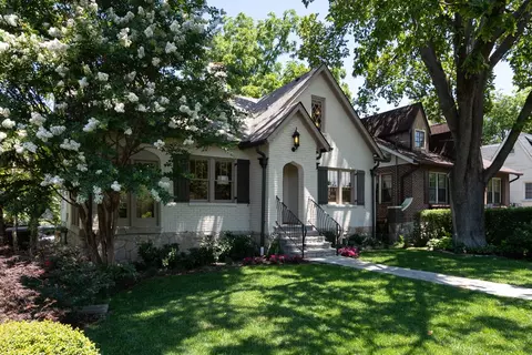2720 W Linden Ave, Nashville, TN 37212