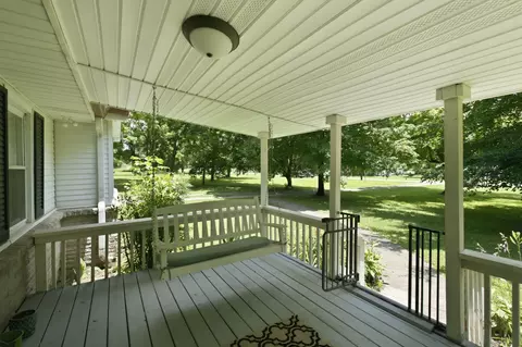 1821 Little Marrowbone Rd, Ashland City, TN 37015