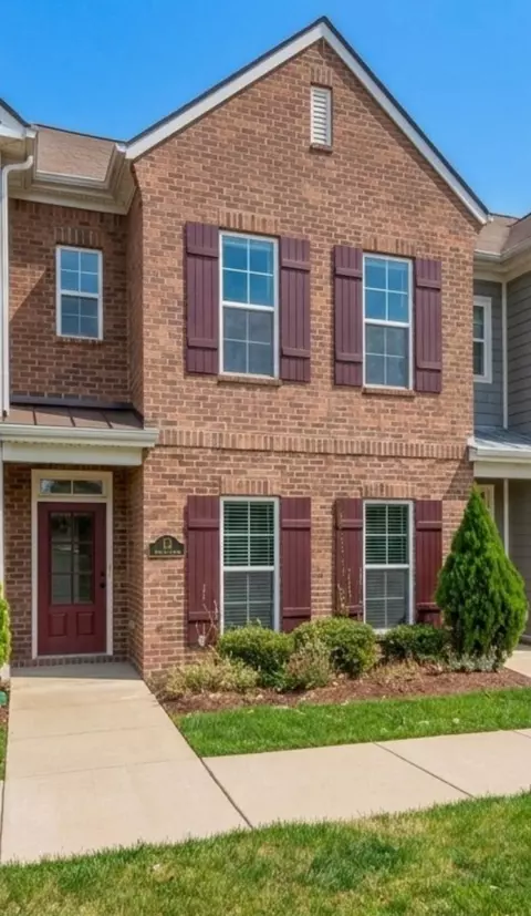 305 Dursley Pvt Ln, Spring Hill, TN 37174